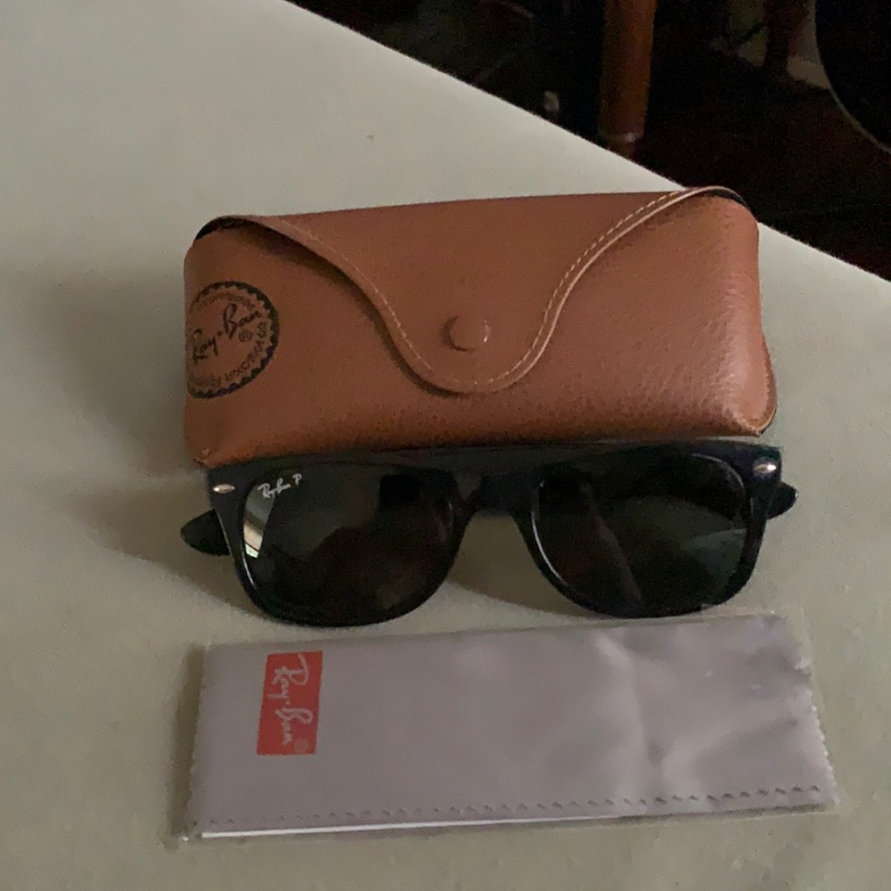 Ray Ban New Wayfarer Black Polarized 52mm